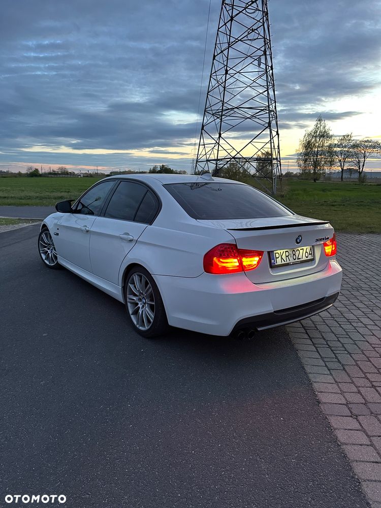 BMW Seria 3 325i Edition Sport - 5