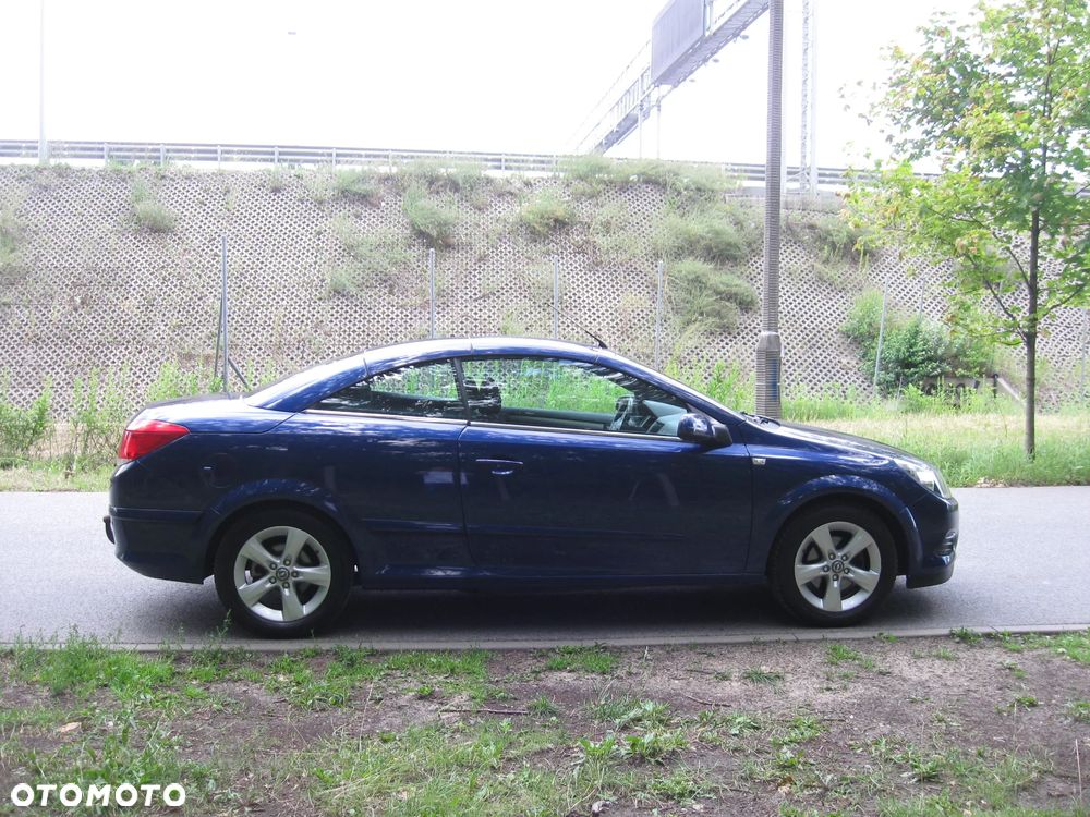 Opel Astra 1.8 Cosmo - 17