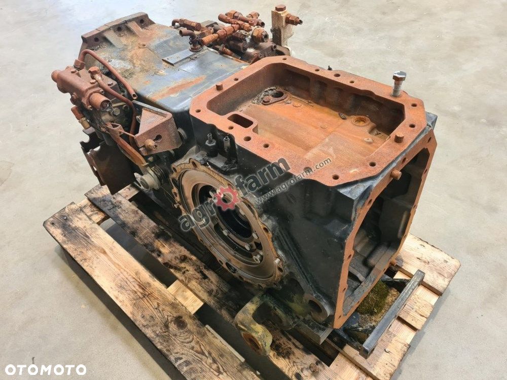 TYLNY MOST NEW HOLLAND T6.160 44980050 - 1