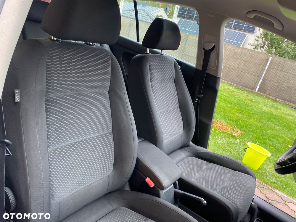Volkswagen Golf 1.6 TDI DPF Comfortline - 19
