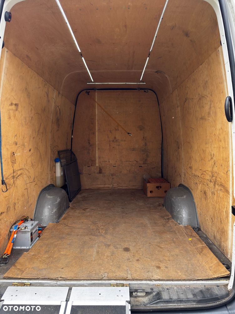 Volkswagen Crafter - 14