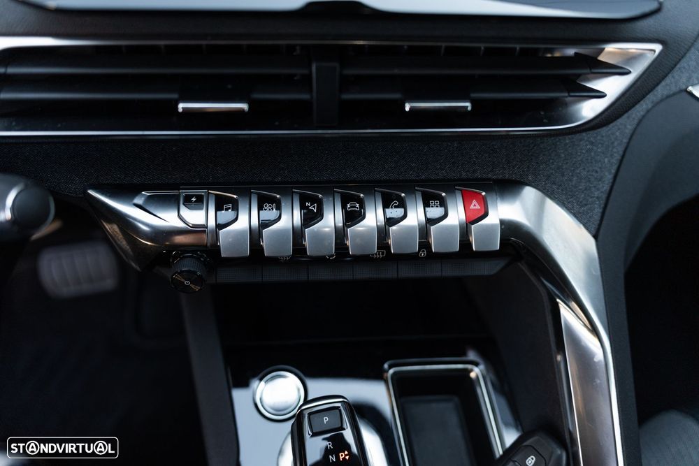 Peugeot 3008 225 e-EAT8 Allure - 22