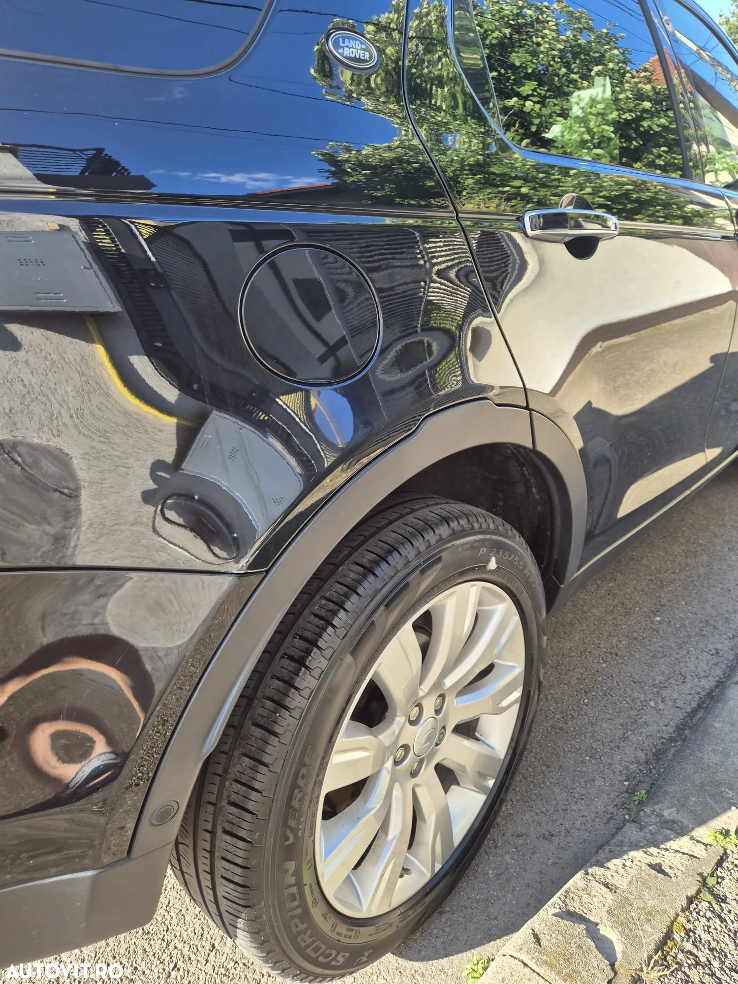 Land Rover Discovery Sport - 13