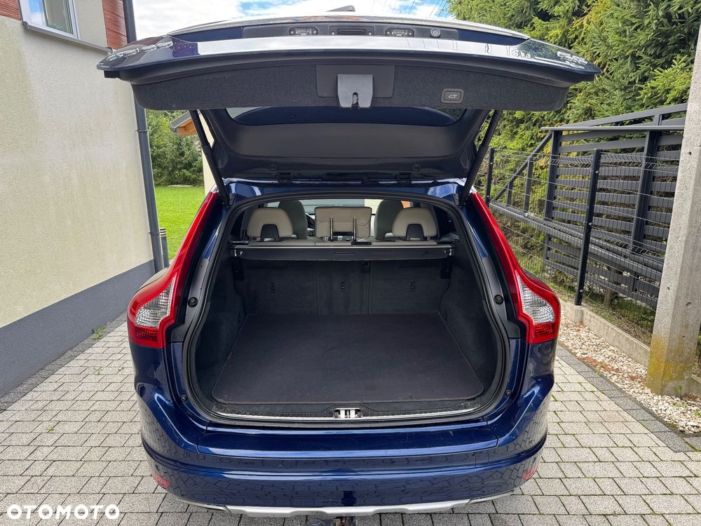 Volvo XC 60 D5 AWD Ocean Race - 13