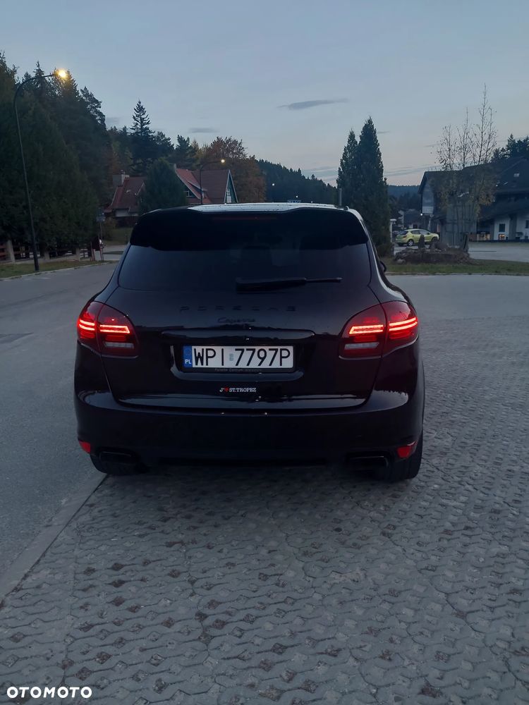 Porsche Cayenne - 25