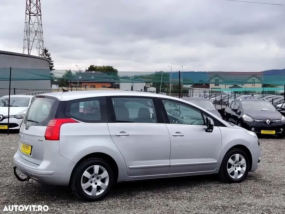 Peugeot 5008 HDI FAP 110 Active - 4