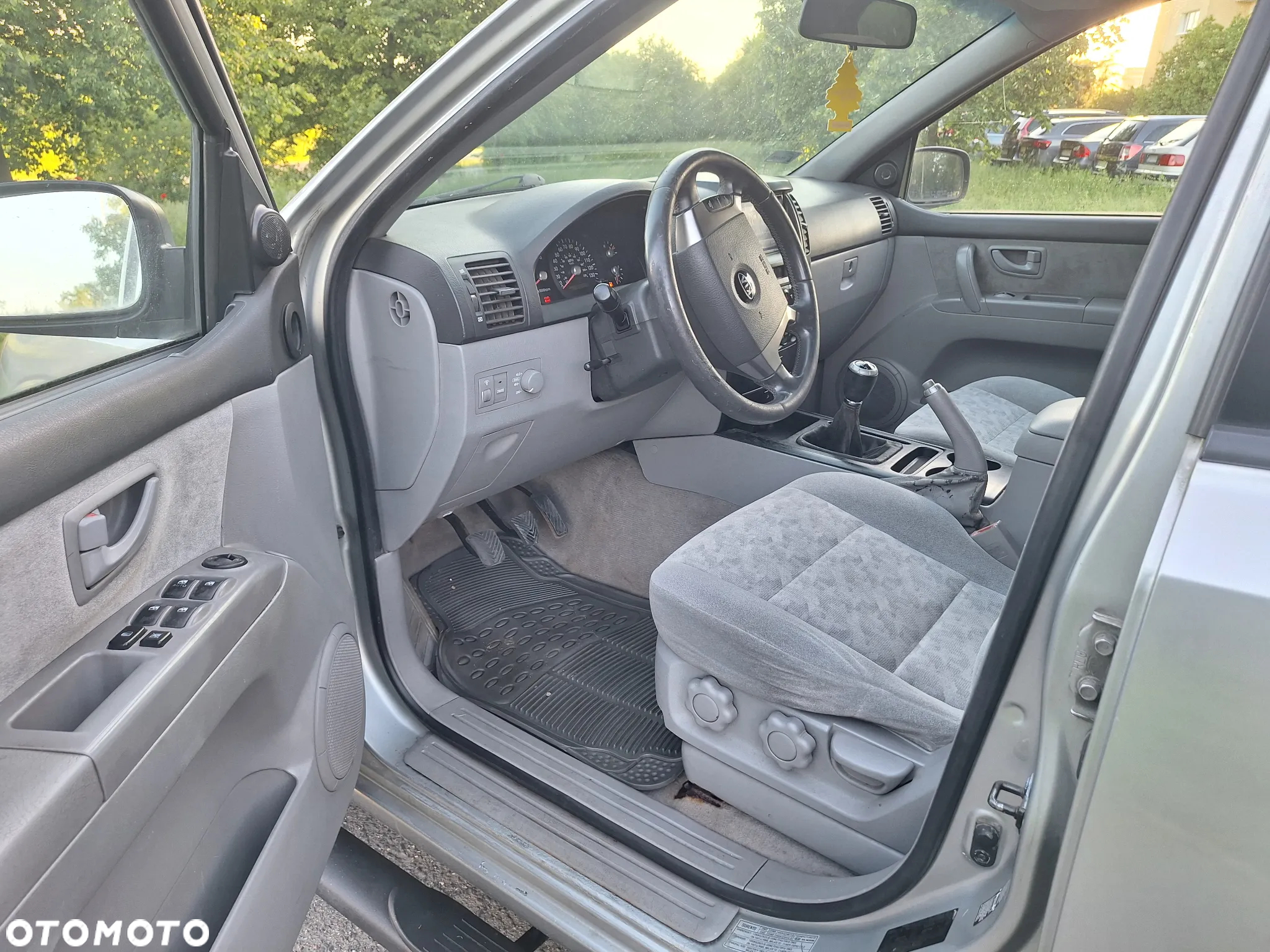 Kia Sorento - 8