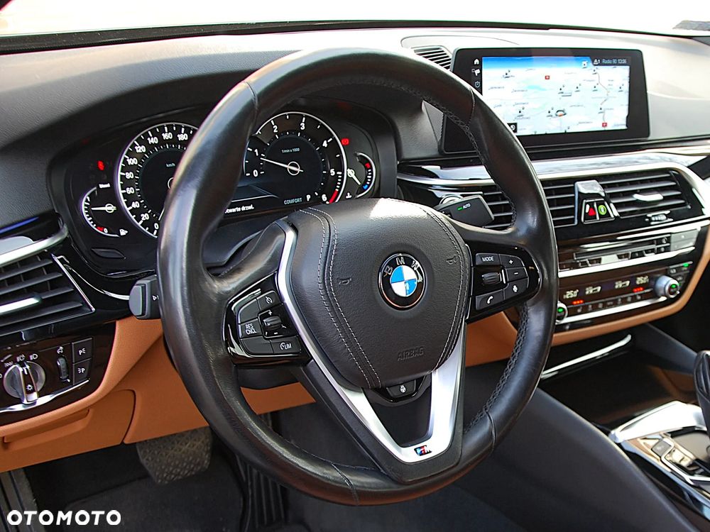 BMW Seria 5 520d xDrive M Sport sport - 8