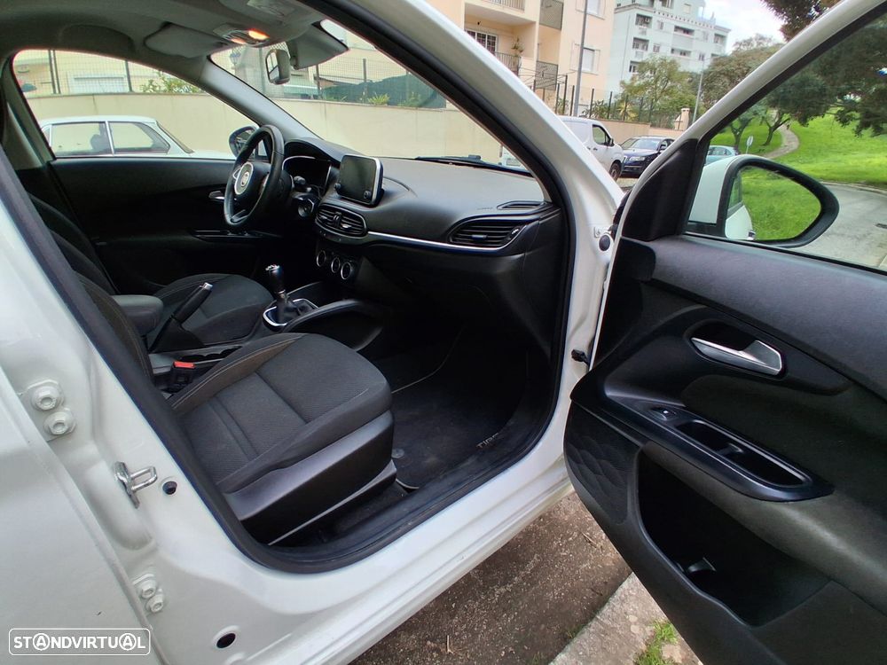 Fiat Tipo 1.3 M-Jet Lounge Tech - 17