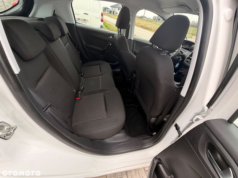 Peugeot 208 1.2 PureTech Active - 16