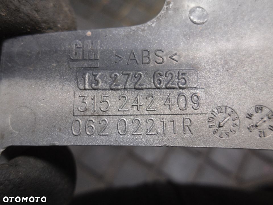 LISTWA SŁUPKA PRZEDNIA LEWA 13272626 OPEL ASTRA H 13272625 PRAWA CENA ZA KOMPLET - 3