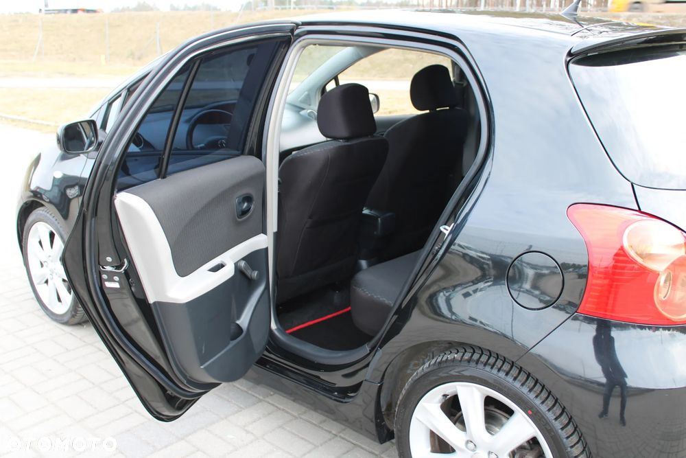 Toyota Yaris 1.8 VVT-i TS - 25