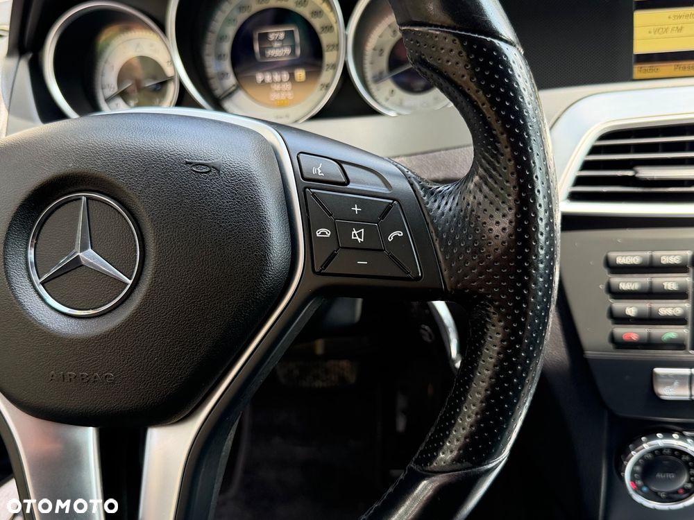 Mercedes-Benz Klasa C 250 CGI BlueEff - 34