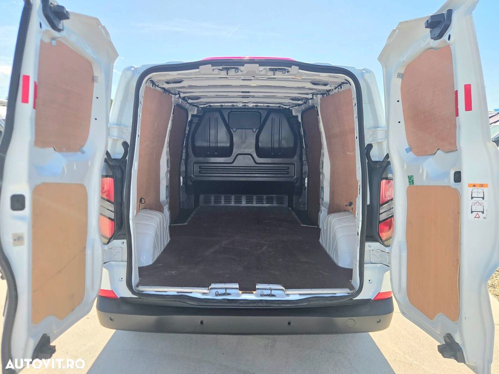 Ford New Transit Custom L2H1 Premium Edition - 13