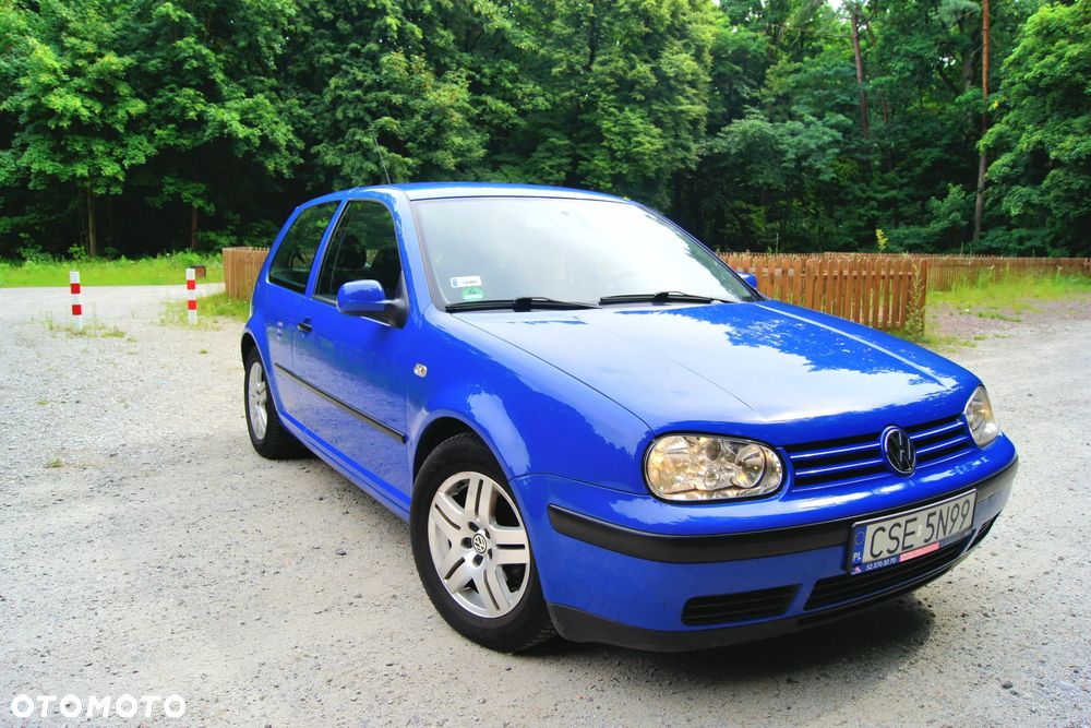 Volkswagen Golf - 6