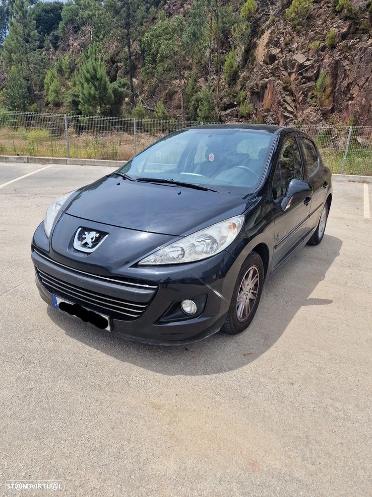 Peugeot 207 1.4 HDi Urban - 1