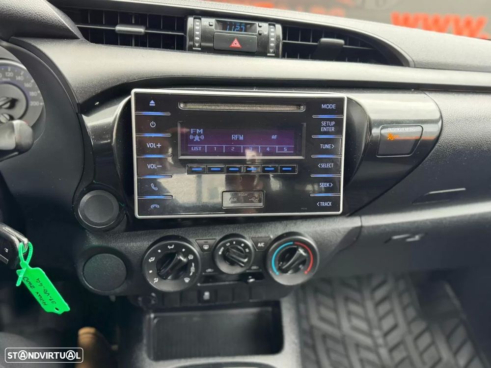 Toyota hilux 2.4 d-4d 2wd ce 3l - 11