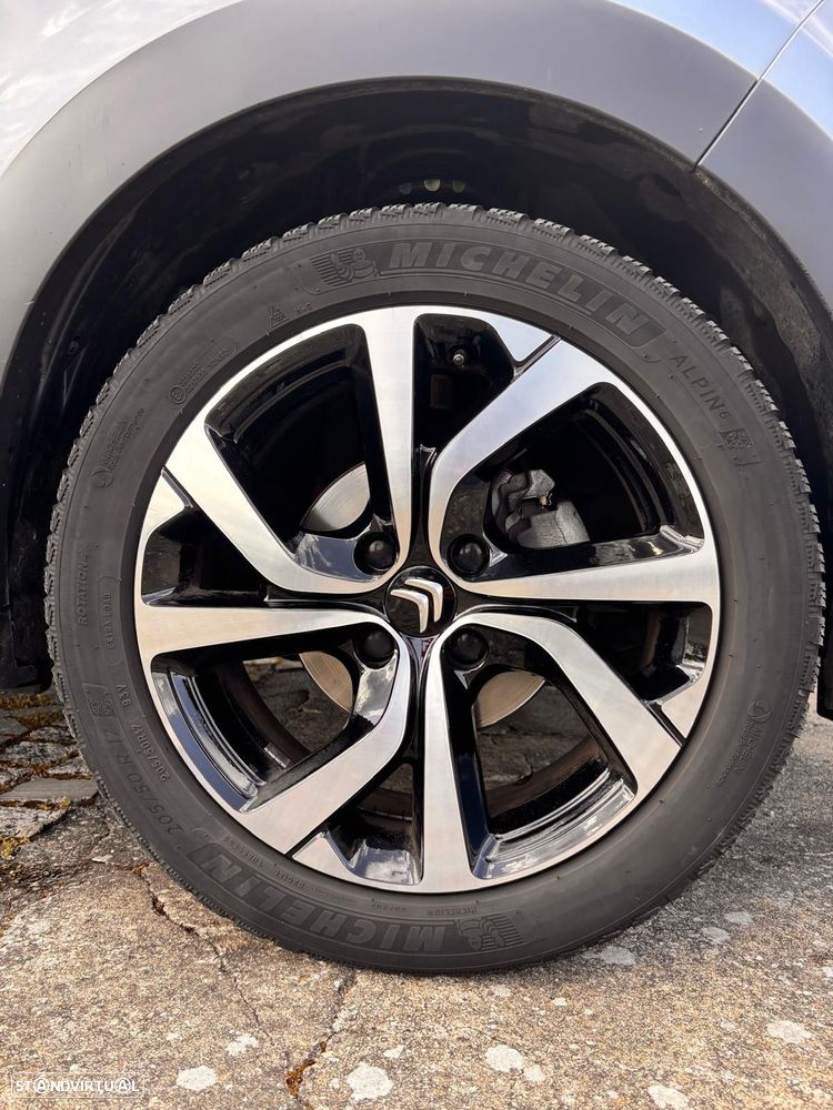 Citroën C3 1.2 PureTech Shine - 10