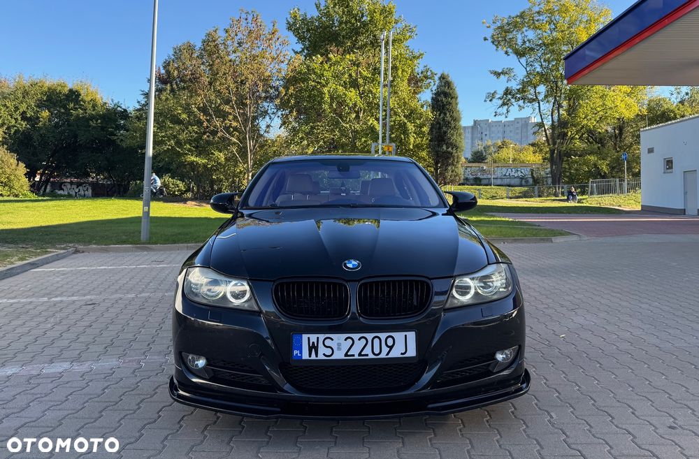 BMW Seria 3 330i xDrive - 1