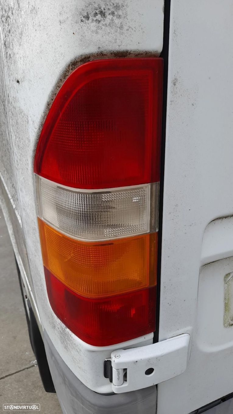 Farolim esquerdo MERCEDES-BENZ Sprinter 2-t Combi (901, 902) - 1