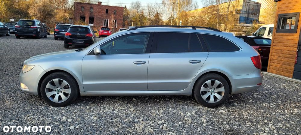 Skoda Superb 1.8 TSI FAMILY - 8