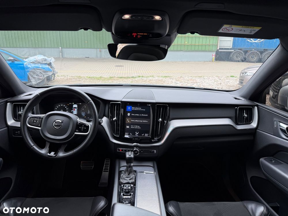 Volvo XC 60 T5 AWD R-Design - 11