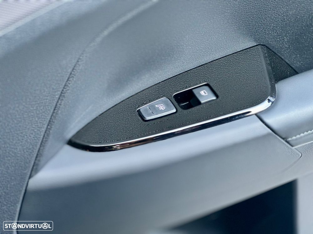 Kia Sportage 1.6 T-GDI AWD Base - 21