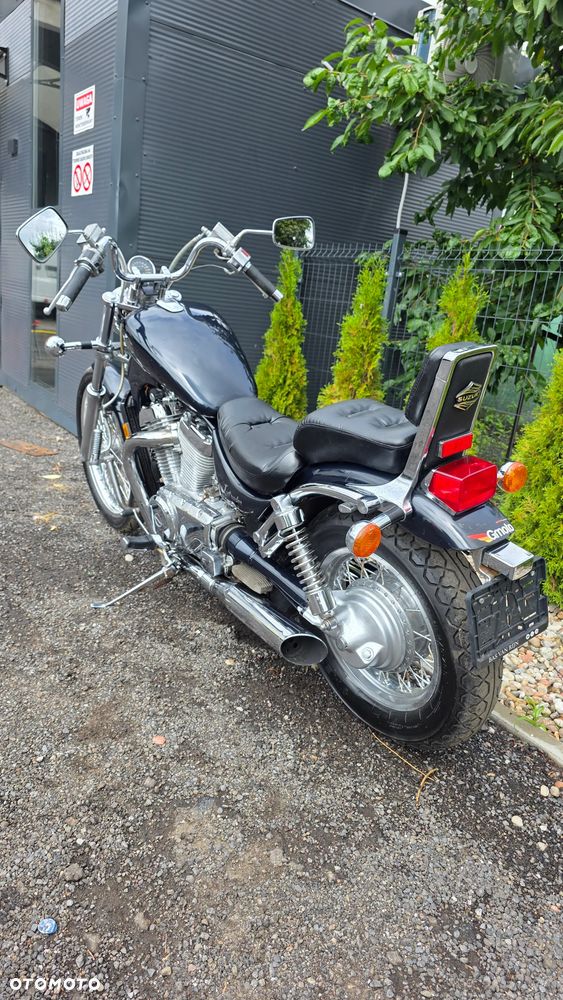 Suzuki Intruder - 18