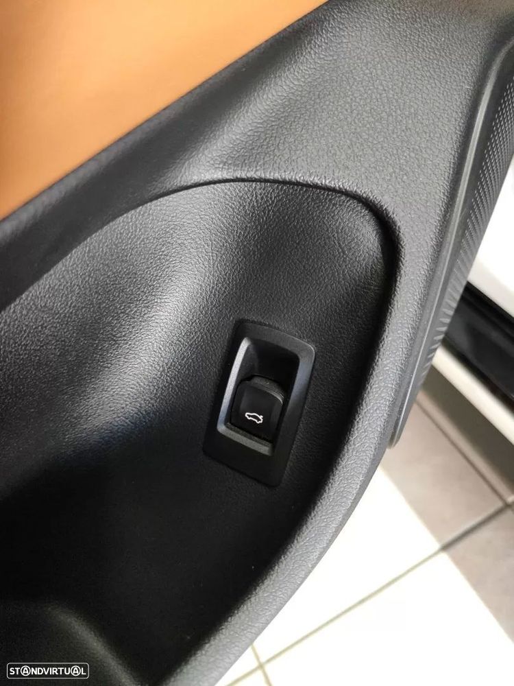 BMW i4 eDrive40 Pack Desportivo M - 24