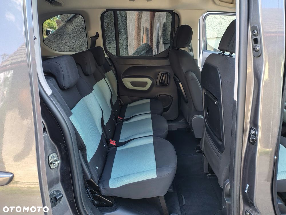 Citroën Berlingo XL PureTech 110 LIVE - 17