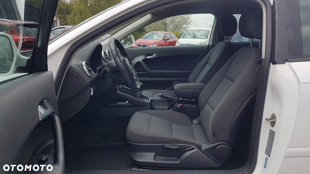 Audi A3 3-drzwiowe 1.4 TFSI Ambition - 23