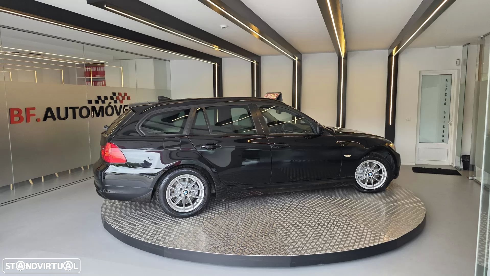 BMW 318 d Touring Navigation Sport - 7