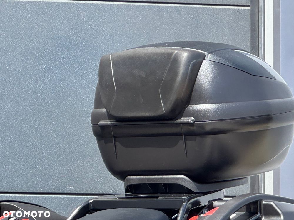 Suzuki GSX - 27