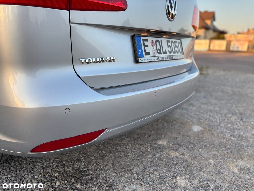Volkswagen Touran - 24
