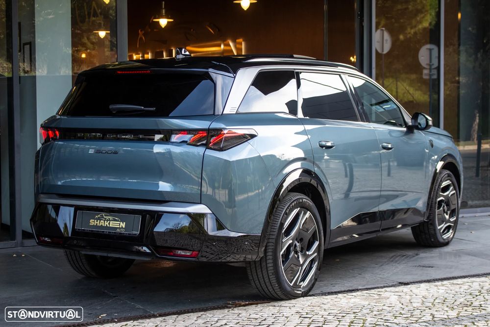 Peugeot E-5008 GT - 4