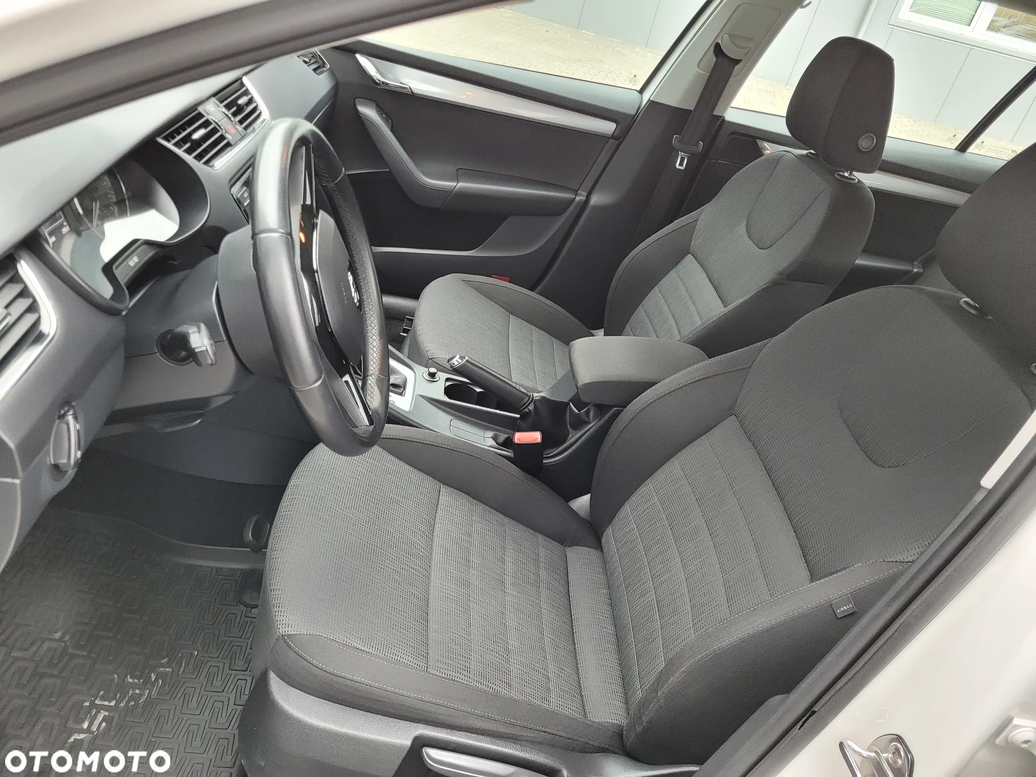 Skoda Octavia 2.0 TDI Elegance DSG - 7