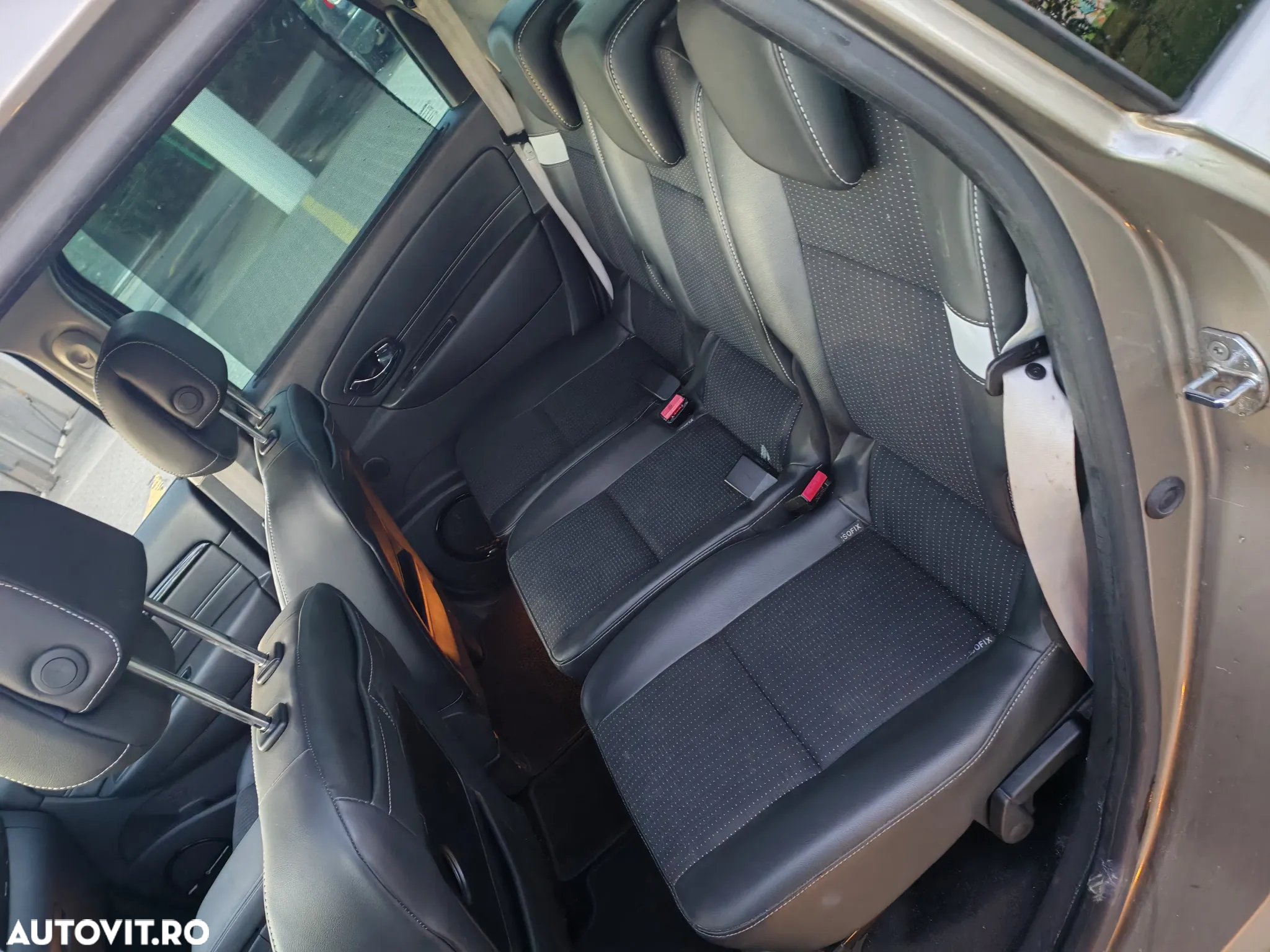 Renault Scenic ENERGY TCe 115 Bose Edition - 13