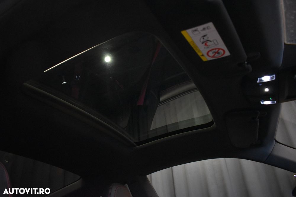 Porsche 911 Carrera 4 GTS PDK - 8