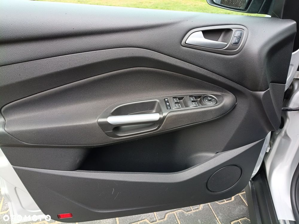 Ford Grand C-MAX - 12