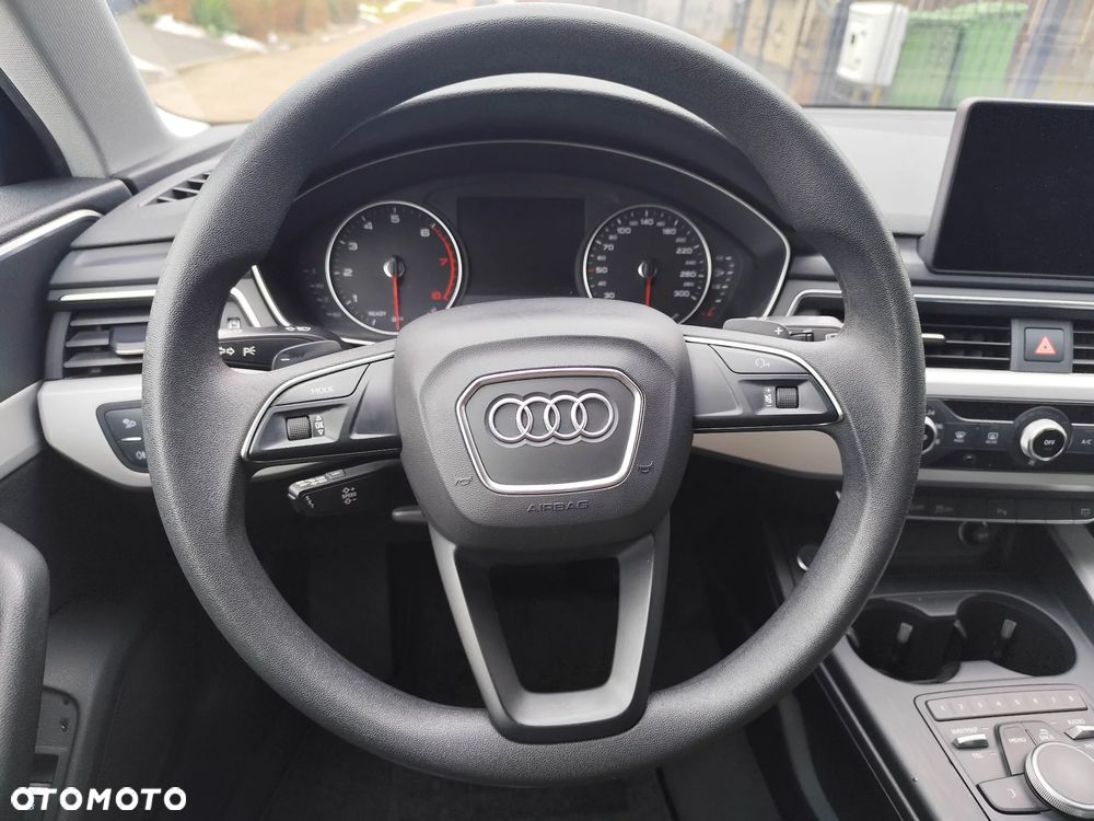 Audi A4 Avant 45 TFSI quattro S tronic - 6