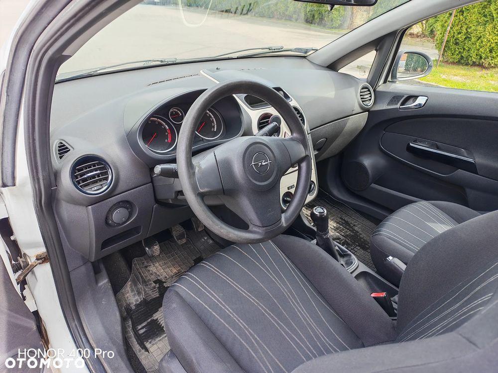 Opel Corsa 1.2 16V Enjoy - 9