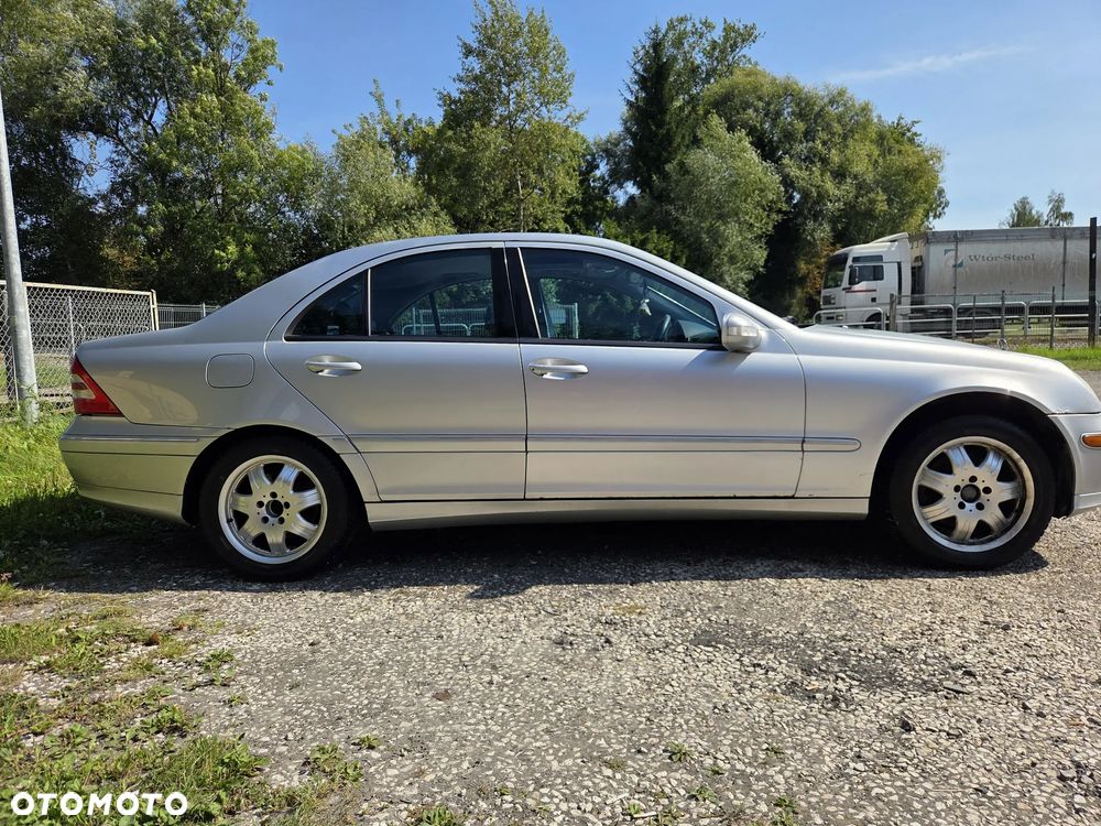 Mercedes-Benz Klasa C 320 4Matic Classic - 1
