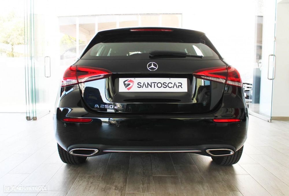 Mercedes-Benz A 250 e 8G-DCT Progressive - 4
