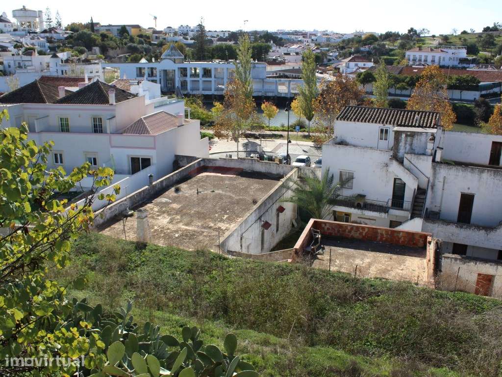 Terreno urbano no centro da cidade, junto ao Rio Gilão em Tavira, A... - Grande imagem: 3/27