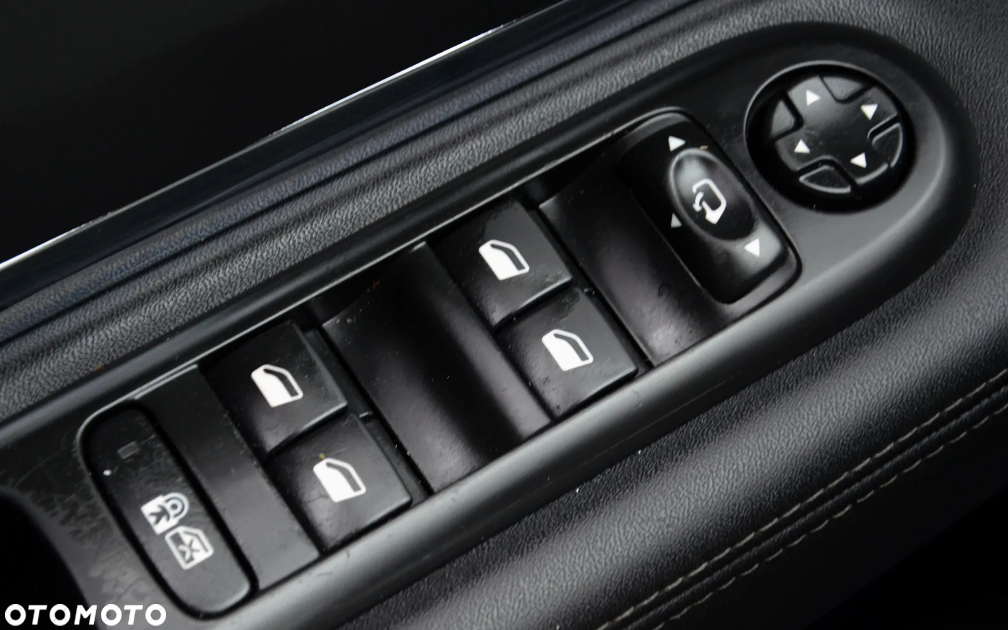 Peugeot 3008 e-HDi 115 ETG6 Stop&Start Allure - 27