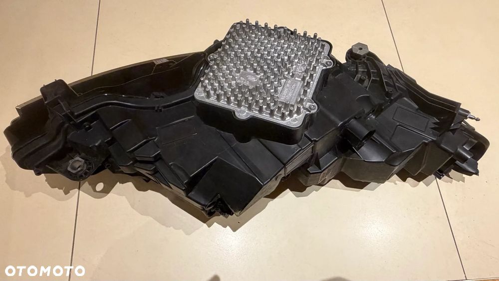 RANGE ROVER EVOQUE II L551  LAMPA LEWA/PRAWA PRZÓD K8D2-13W030 - 11