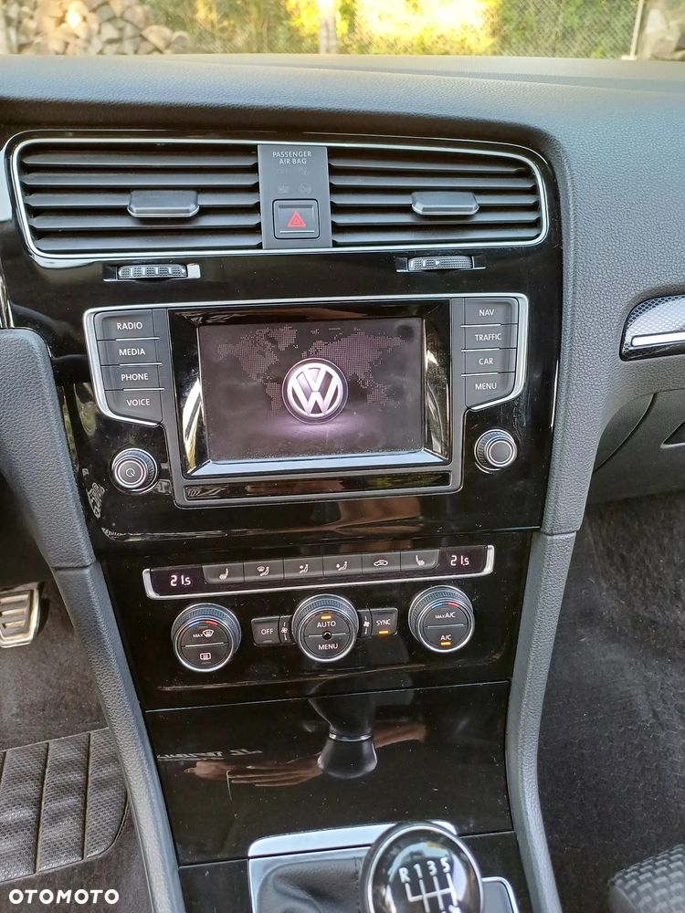 Volkswagen Golf 1.4 TSI BMT Highline - 21