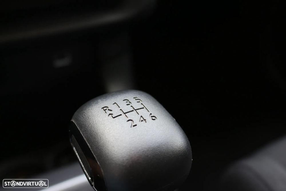 Citroën C3 1.2 PureTech Shine - 22