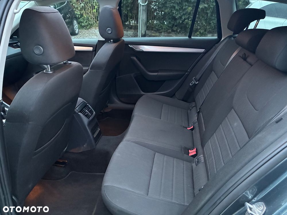 Skoda Octavia 1.6 TDI (Green tec) Active - 10