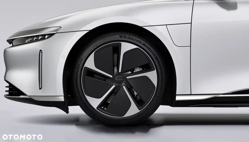 Lucid Air - 37